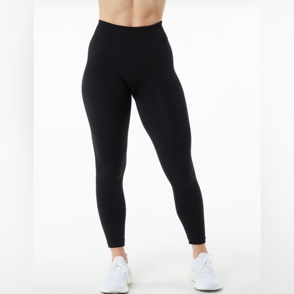 Alphalete black seamless Ozone leggings - Picture 5 of 5